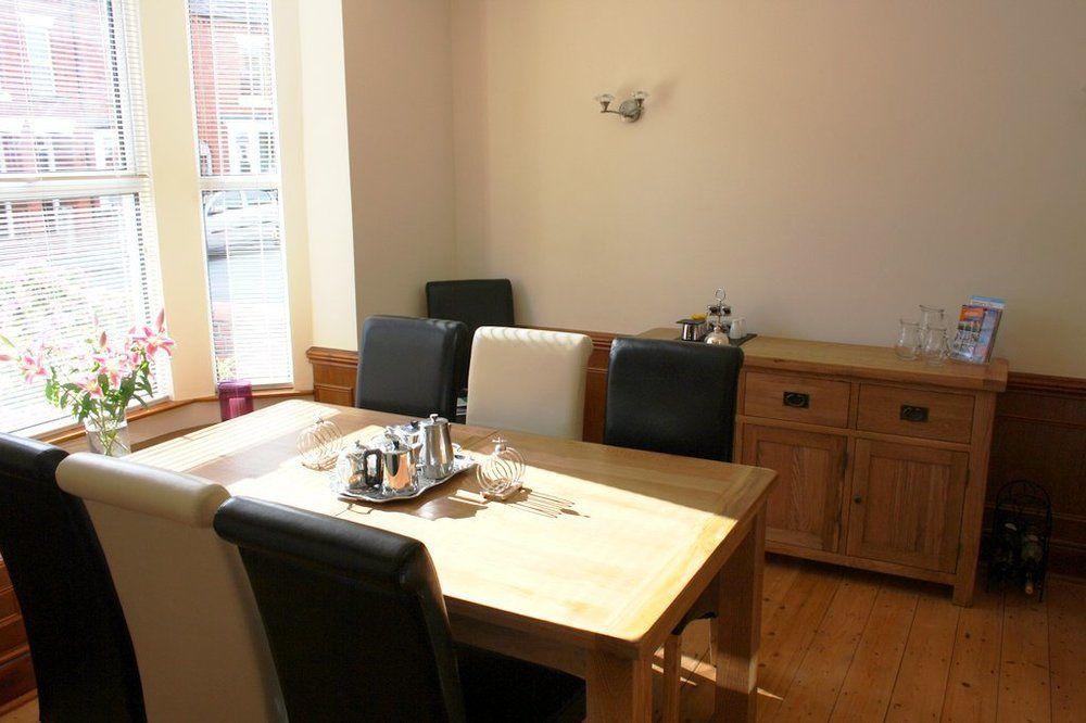 Laurels Bed & Breakfast Oswestry Ngoại thất bức ảnh