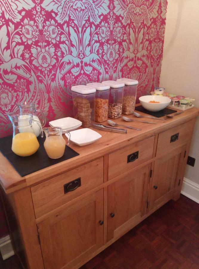 Laurels Bed & Breakfast Oswestry Ngoại thất bức ảnh
