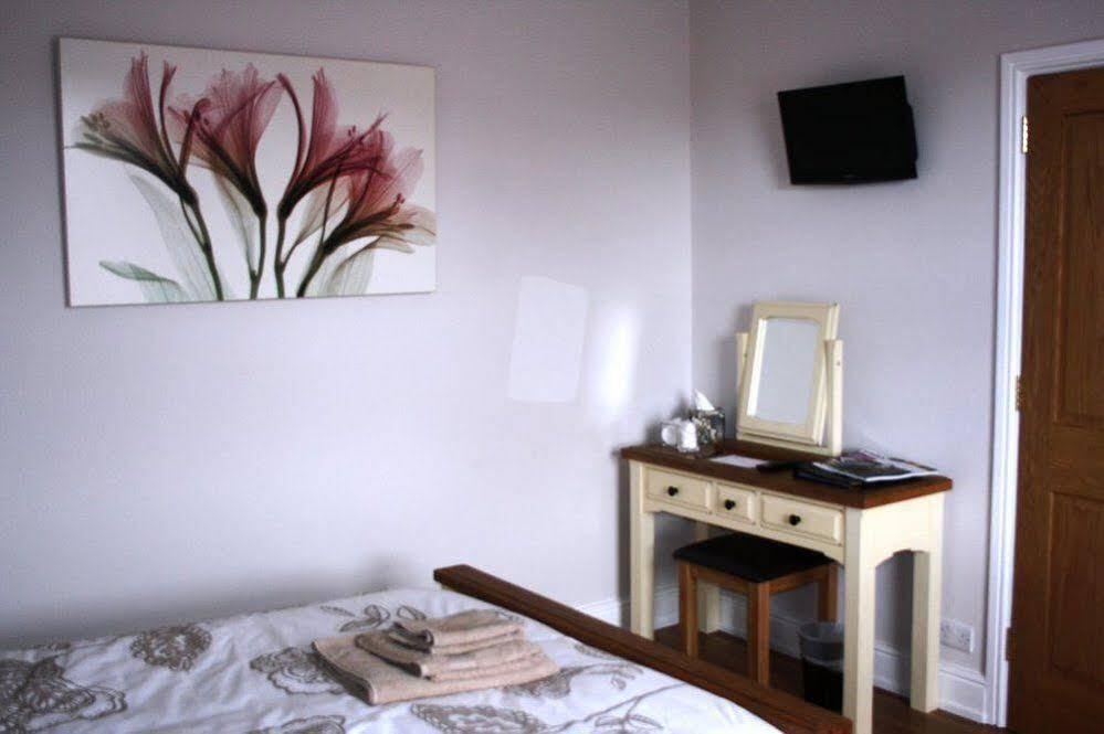 Laurels Bed & Breakfast Oswestry Ngoại thất bức ảnh